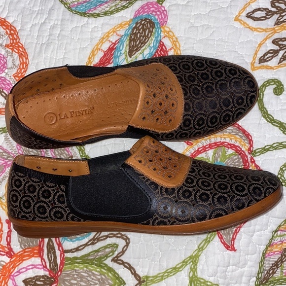 La Pinta Haven shoe size 38 Black Tan slip on elastic side panel leather upper - Picture 3 of 7